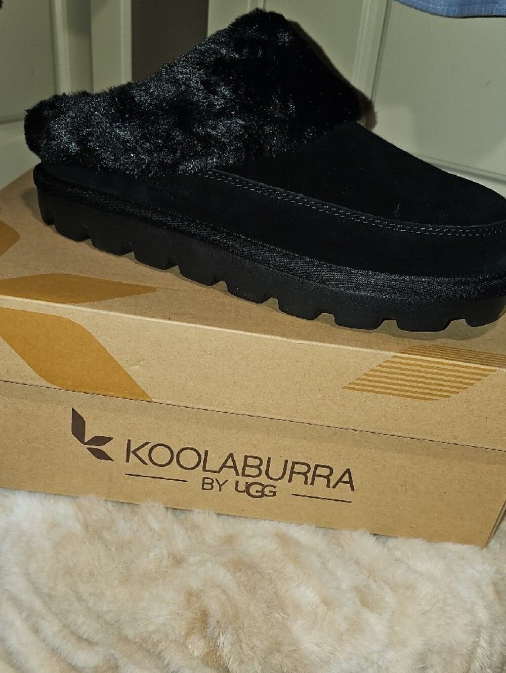 Koolaburra W Tizzey Black Faux Fur Slip-On Sueded Clog Size 10 - Picture 2 of 6